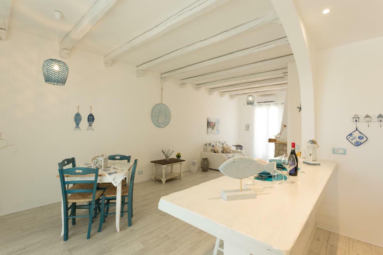 Acqua Azzurra Holiday Home マリーナ・ディ・ラグーザ エクステリア 写真